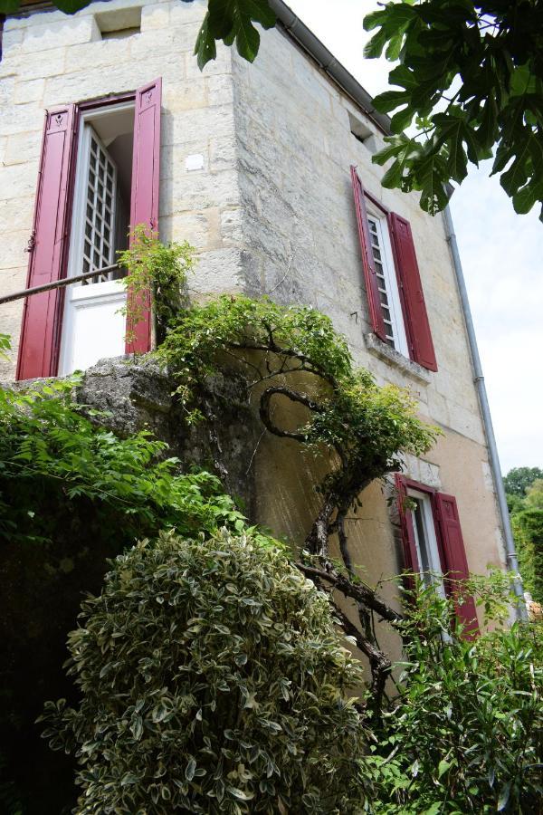 La Maison Du Tourniquet Aubeterre-sur-Dronne Exterior photo
